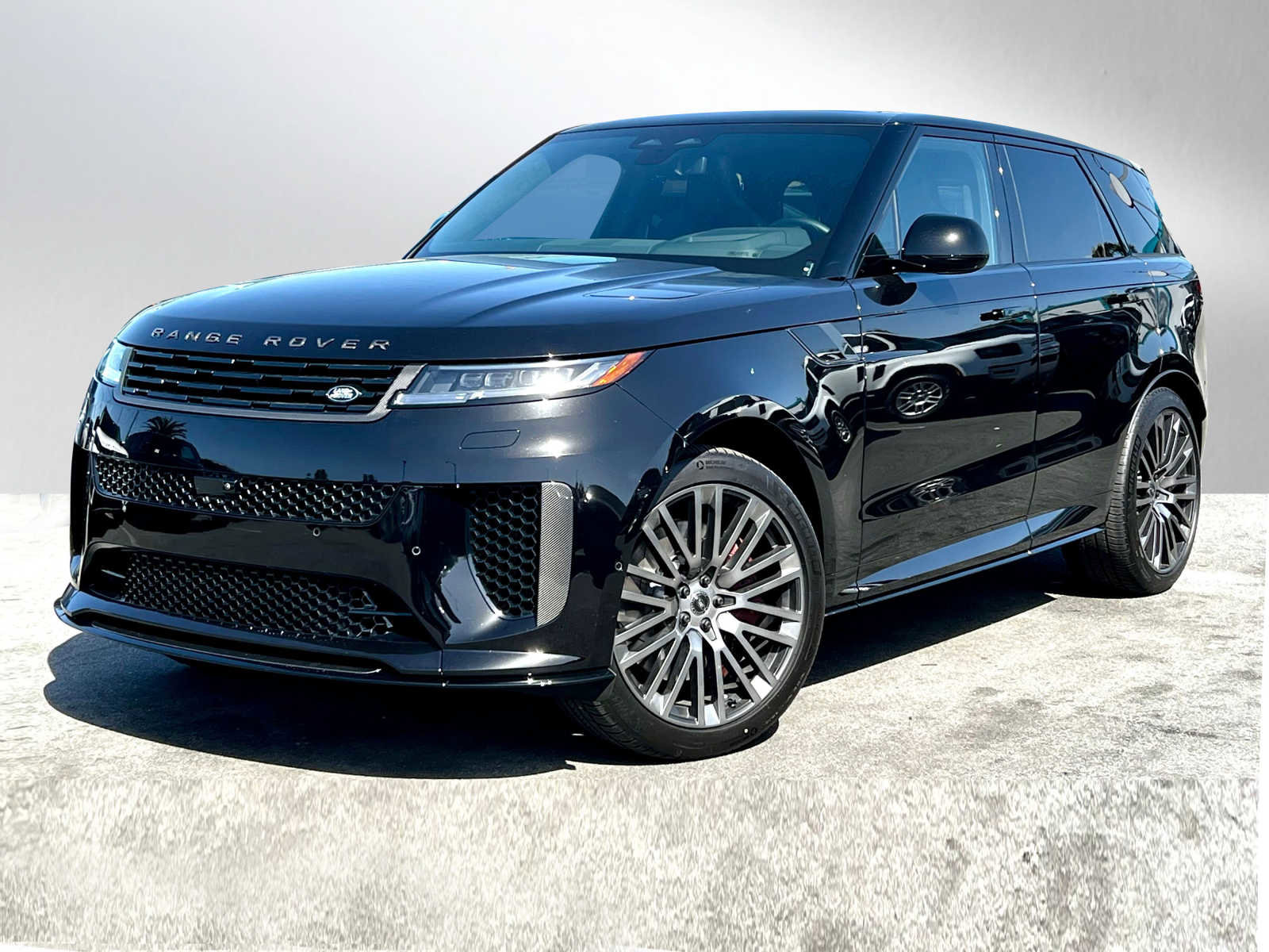 Used 2024 Land Rover Range Rover Sport image 1