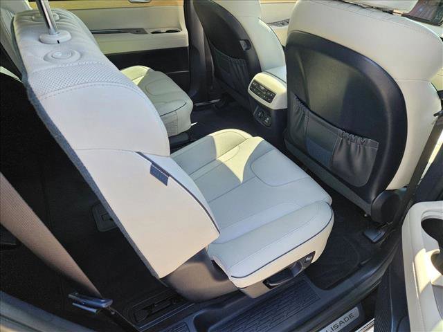 Used 2024 Hyundai Palisade Limited FWD image 20