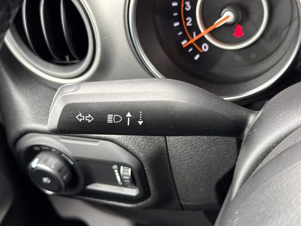 Used 2023 Jeep Wrangler Sport S image 8