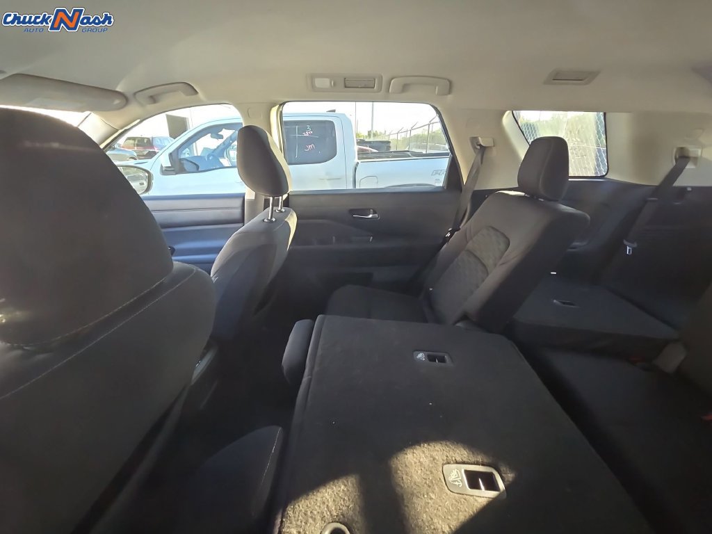 Used 2022 Nissan Pathfinder S FWD image 8