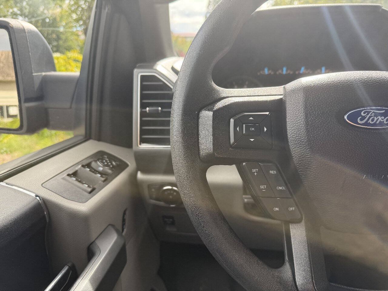 Used 2018 Ford F150 XLT AWD/4WD image 24