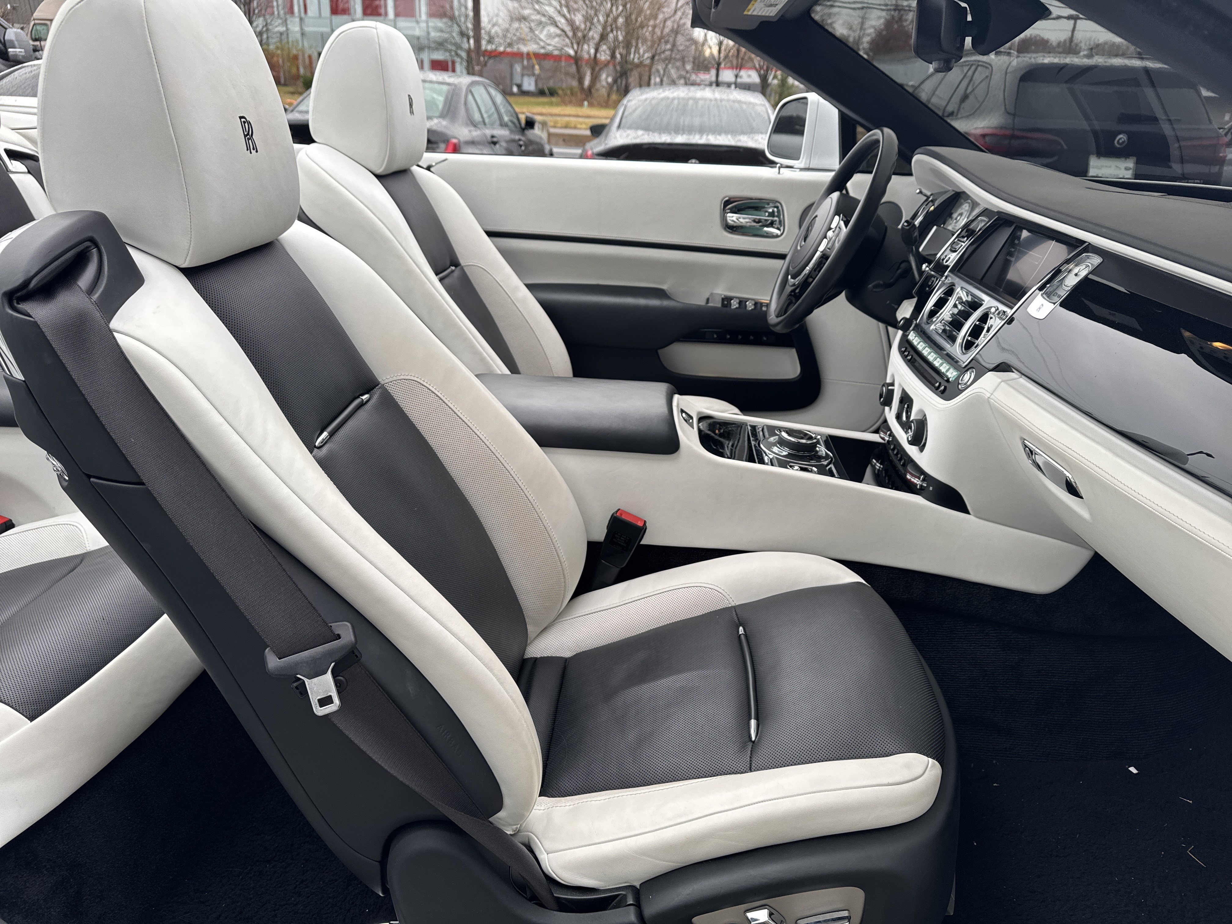 Certified 2021 Rolls-Royce Dawn image 2