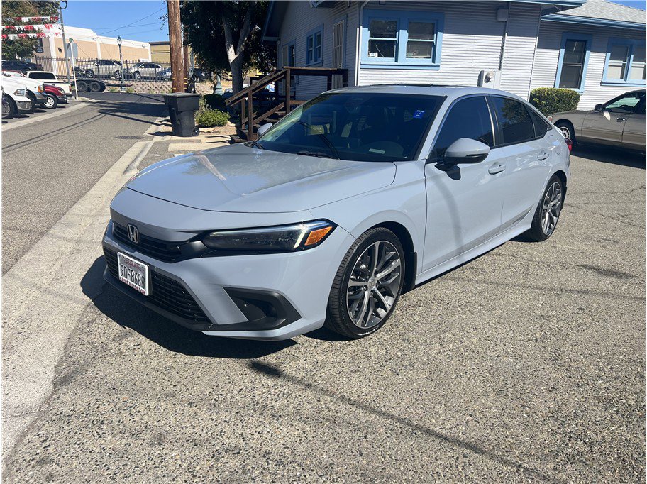 Used 2022 Honda Civic Touring image 3