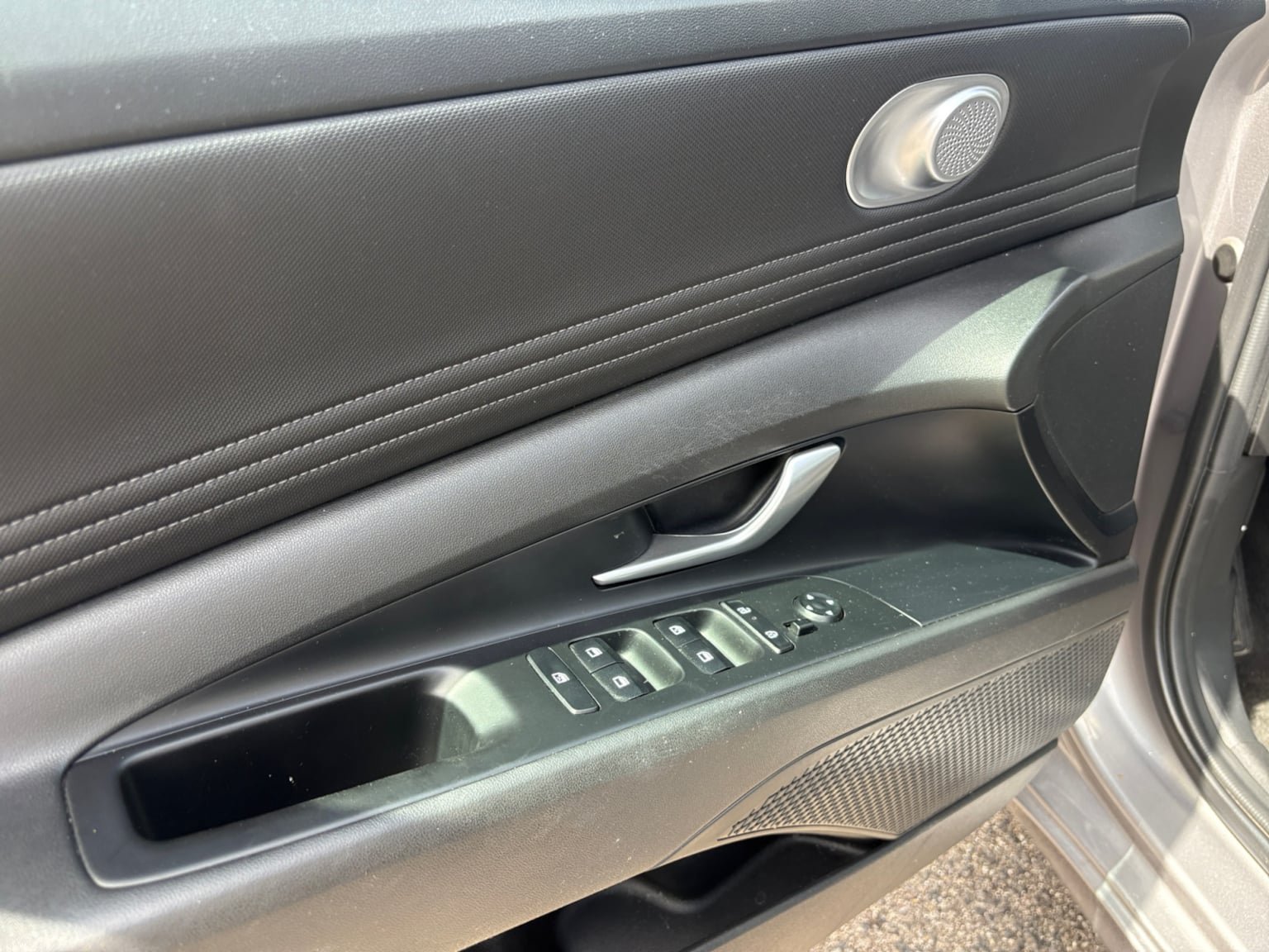 Used 2025 Hyundai Elantra SEL FWD image 11