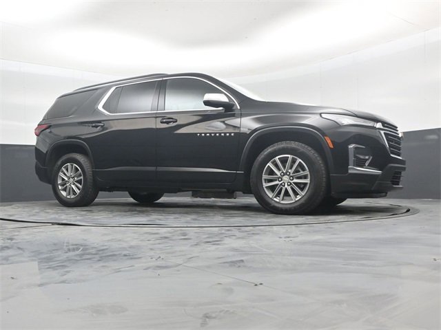 Used 2022 Chevrolet Traverse LT image 39