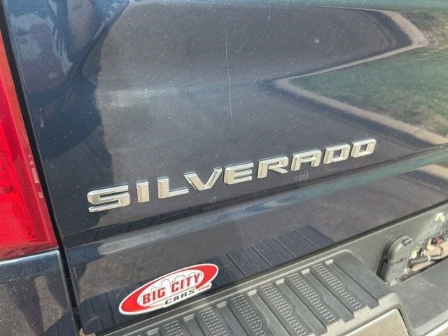 Used 2022 Chevrolet Silverado 1500 LT AWD/4WD image 44