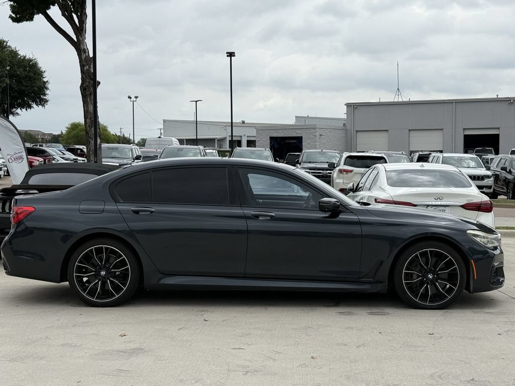 Used 2016 BMW 750i RWD image 3