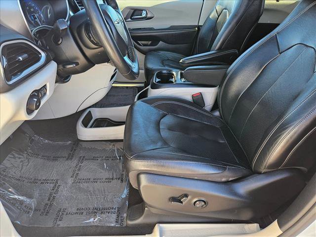 Used 2022 Chrysler Pacifica Touring-L image 23