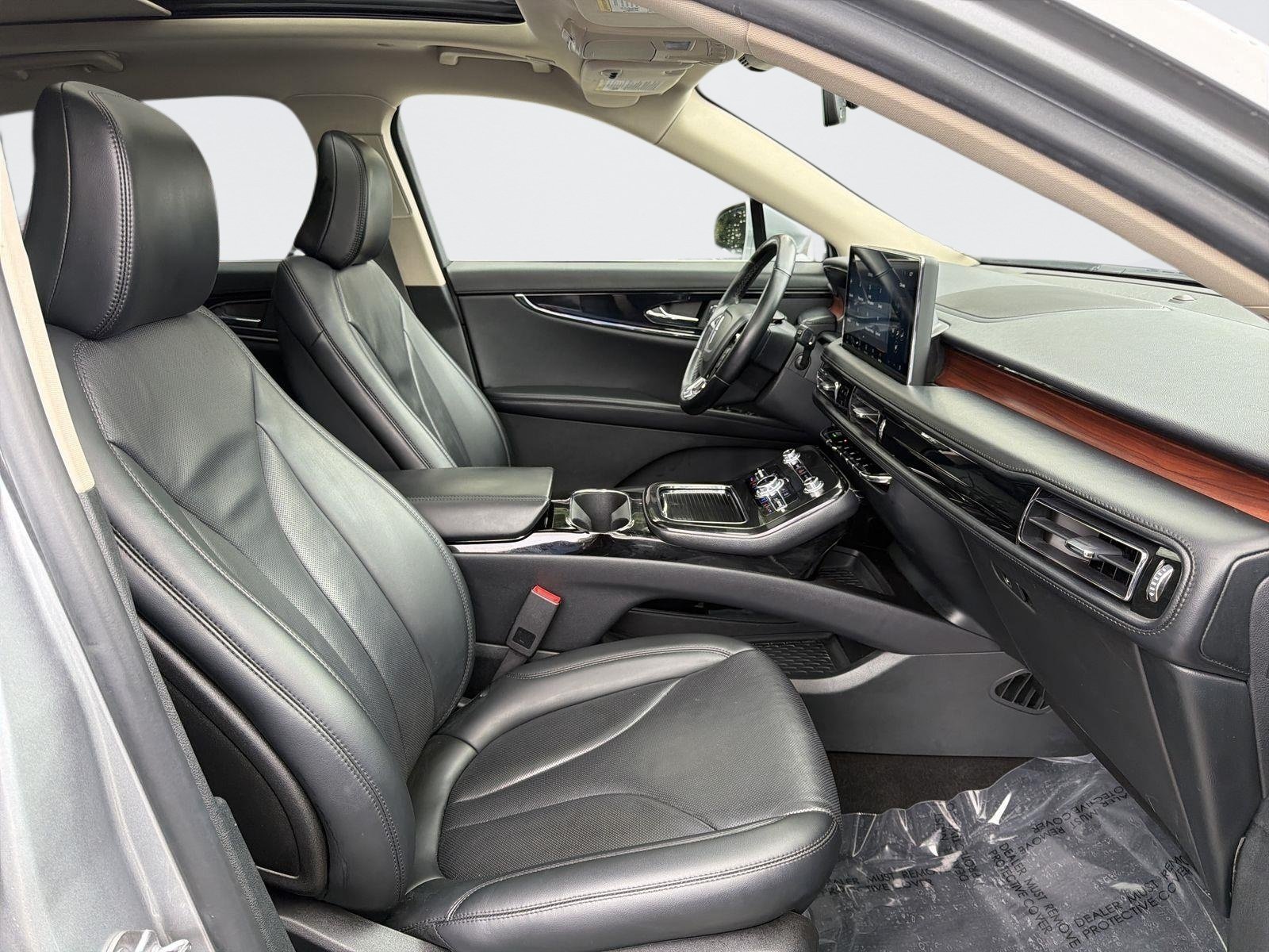 Used 2023 Lincoln Nautilus Reserve AWD/4WD image 30