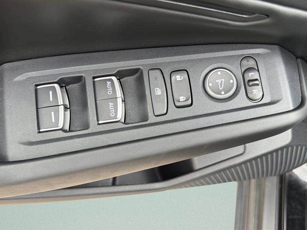 Used 2025 Honda Accord SE image 19