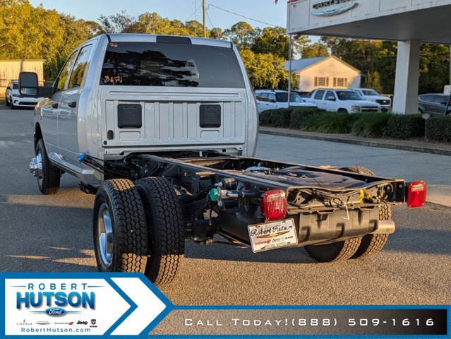 New 2026 RAM 3500 Tradesman w/ Chrome Appearance Group A image 9