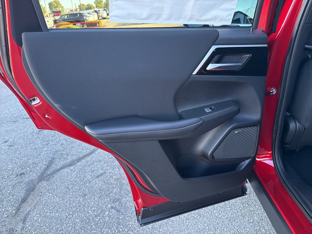 New 2025 Mitsubishi Outlander ES image 29