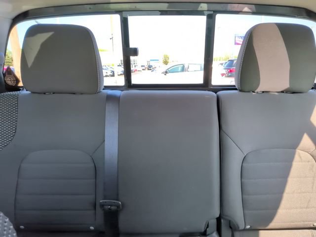 Used 2015 Nissan Frontier PRO-4X AWD/4WD image 24
