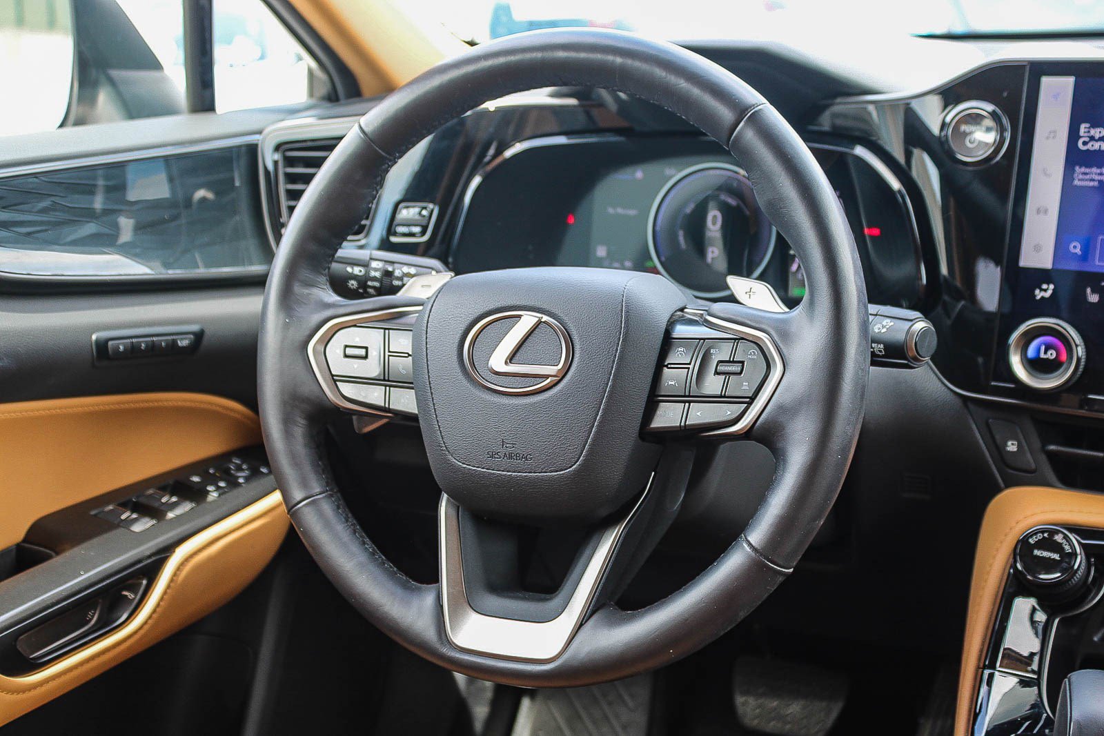 Used 2024 Lexus NX 350h AWD w/ Vision Package image 16