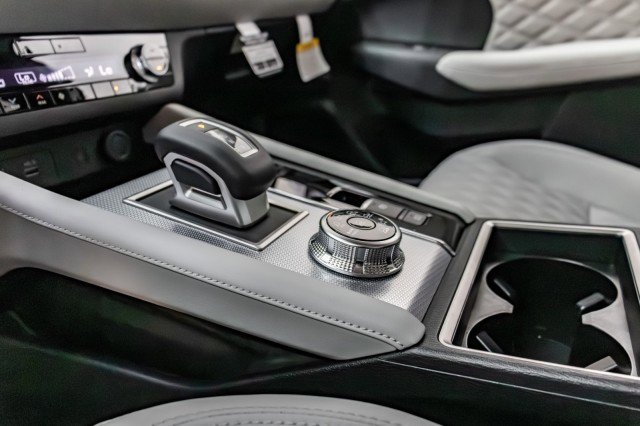 New 2025 Mitsubishi Outlander SEL image 15