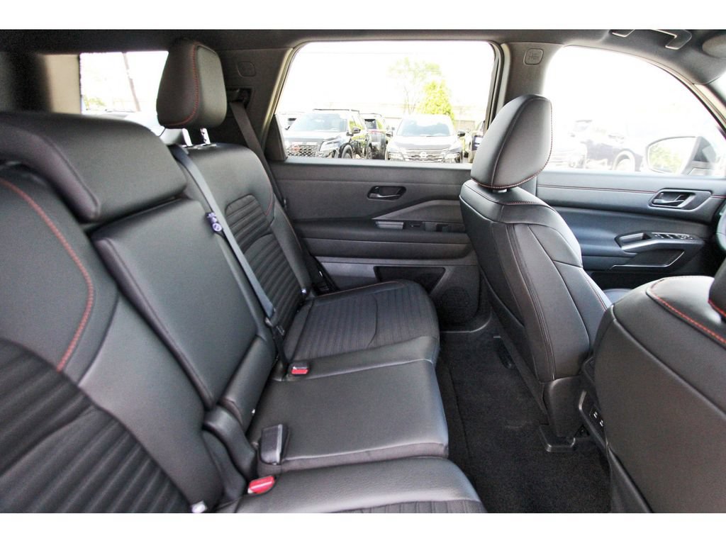 New 2026 Nissan Pathfinder Rock Creek AWD/4WD image 10