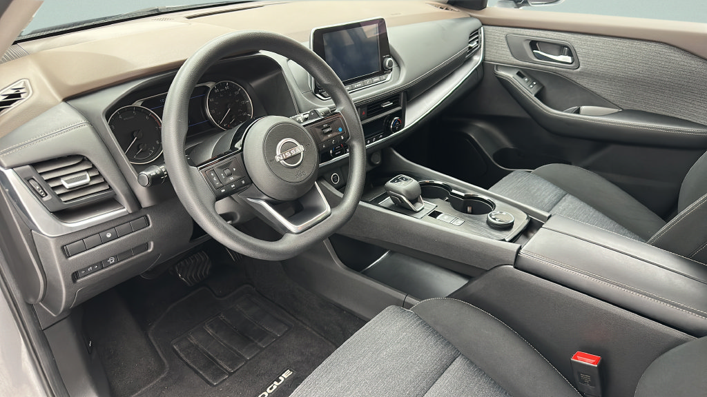Used 2023 Nissan Rogue SV AWD/4WD image 12