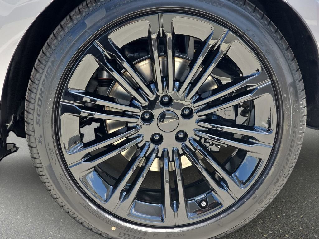 New 2026 Land Rover Range Rover SE AWD/4WD image 35