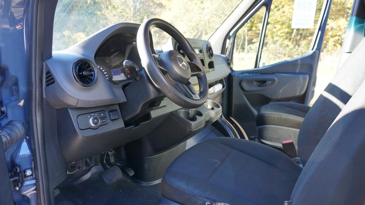 Used 2019 Mercedes-Benz Sprinter 144 image 14