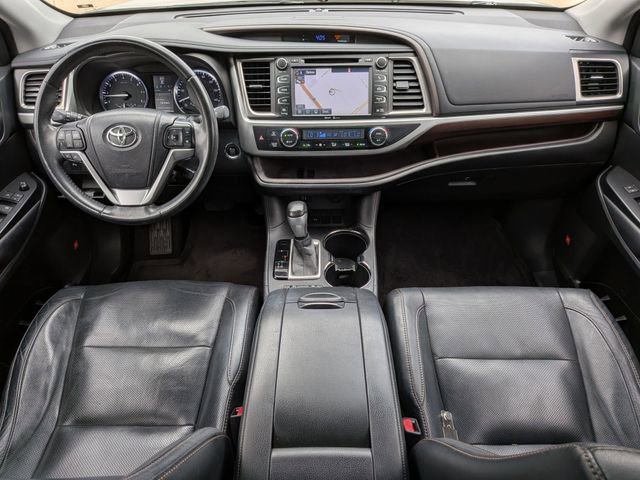 Used 2014 Toyota Highlander Limited FWD image 27