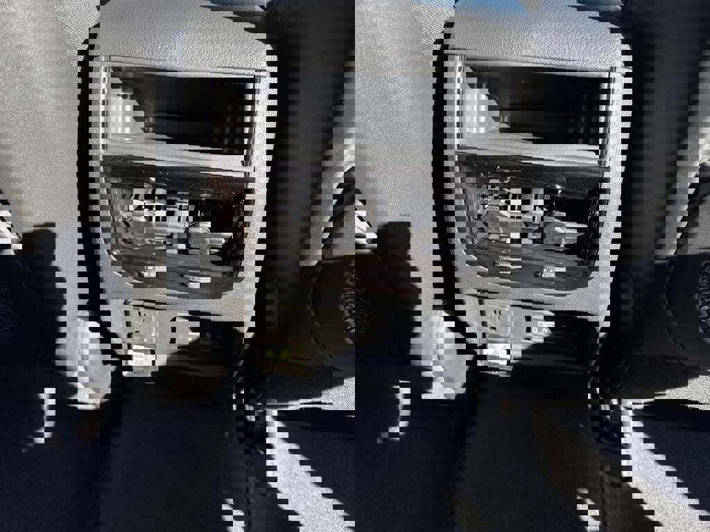 New 2026 Jeep Grand Cherokee Altitude image 22