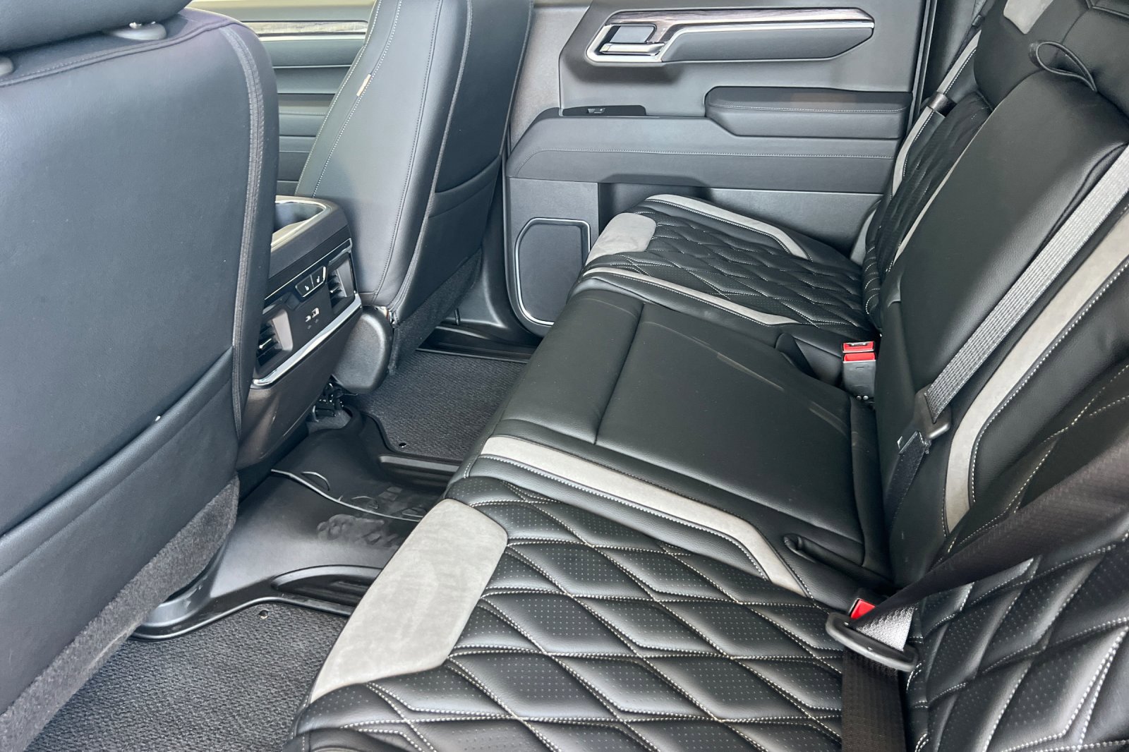 New 2025 Chevrolet Silverado 1500 LTZ image 11