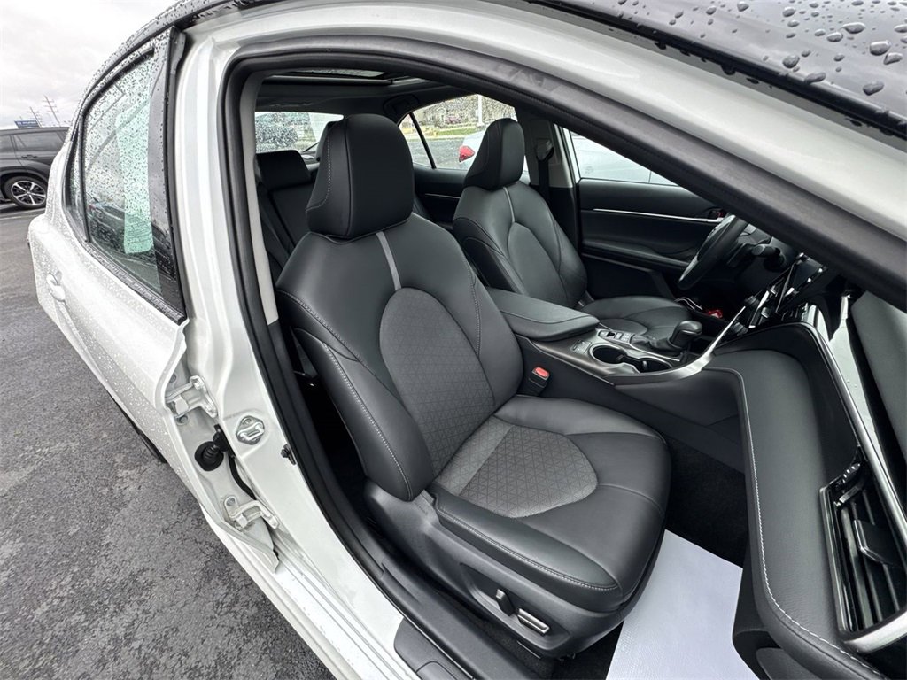 Used 2023 Toyota Camry XSE w/ Cold Weather Package image 31