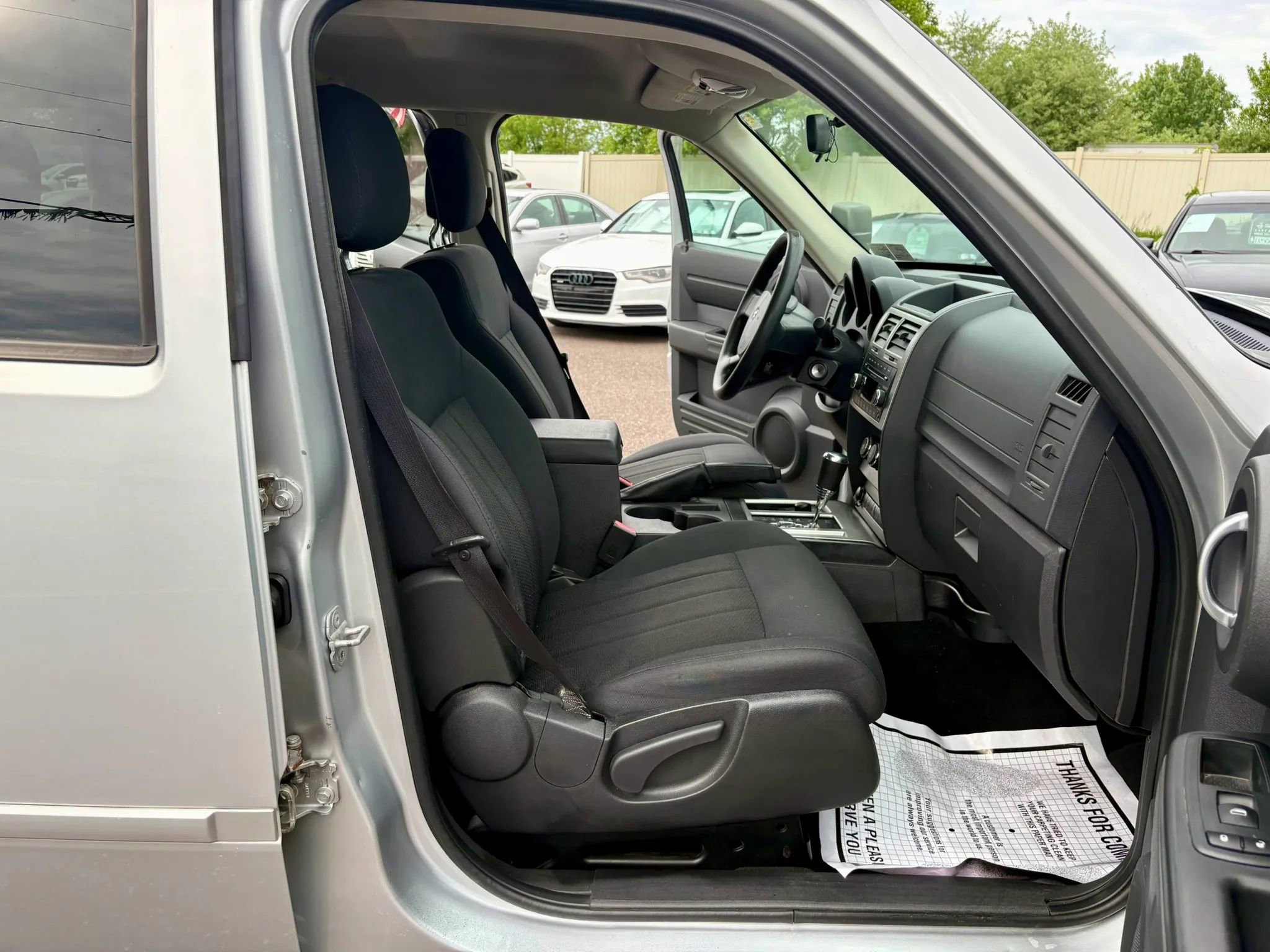 Used 2011 Dodge Nitro Heat AWD/4WD image 26