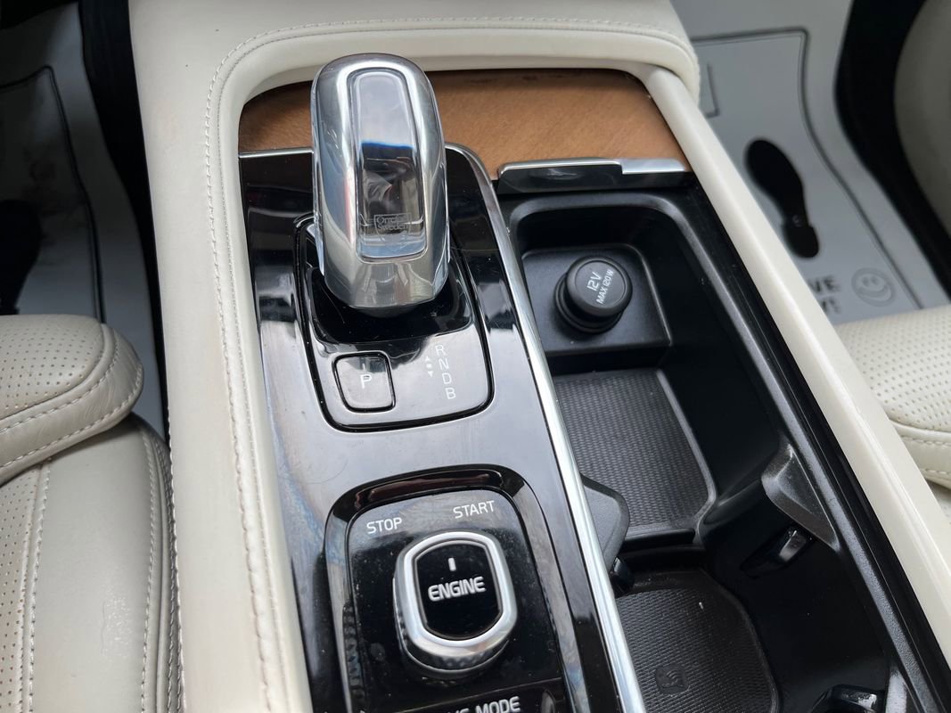 Used 2017 Volvo XC90 T8 Inscription w/ Luxury Package AWD/4WD image 16