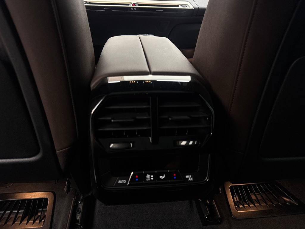 Used 2024 BMW iX xDrive50 w/ Convenience Package AWD/4WD image 70
