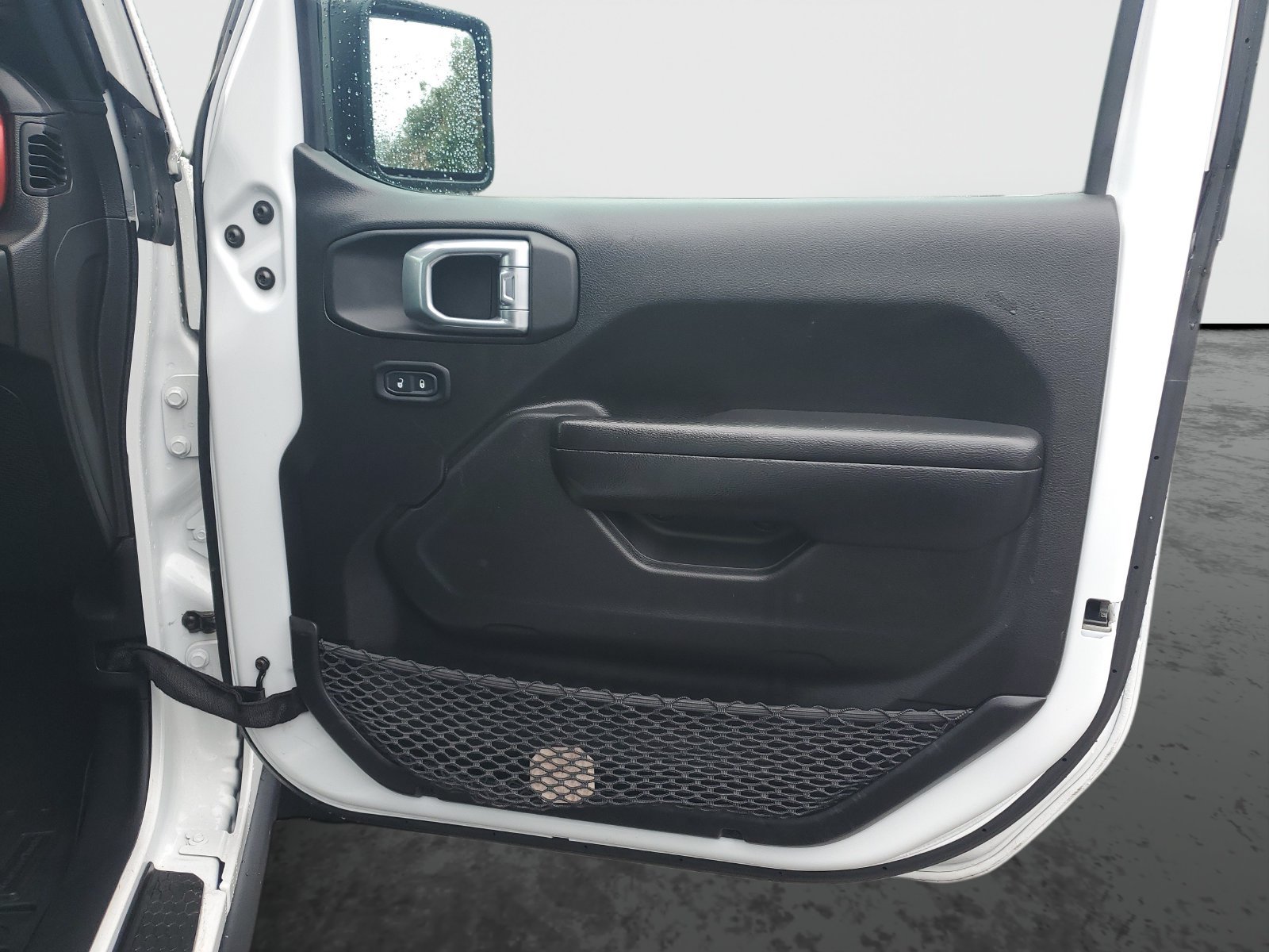 Used 2021 Jeep Wrangler Rubicon AWD/4WD image 14