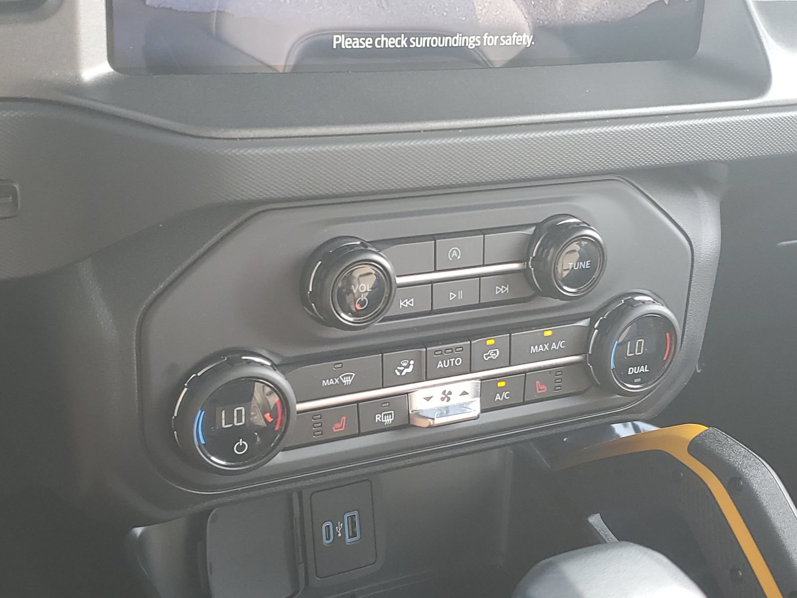 Used 2024 Ford Bronco Badlands AWD/4WD image 24