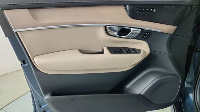 New 2026 Volvo XC90 B5 Plus AWD/4WD image 9