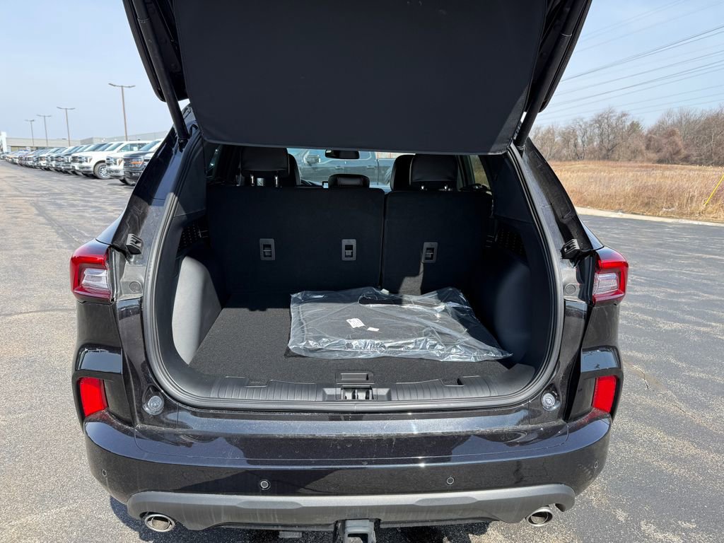 New 2025 Ford Escape ST-Line Elite w/ Class II Trailer Tow Package AWD/4WD image 11