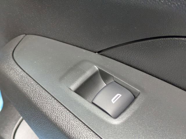 New 2026 Chevrolet Trax LT w/ Sunroof Package FWD image 30