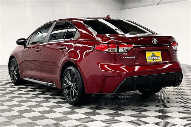 Used 2023 Toyota Corolla SE video 2