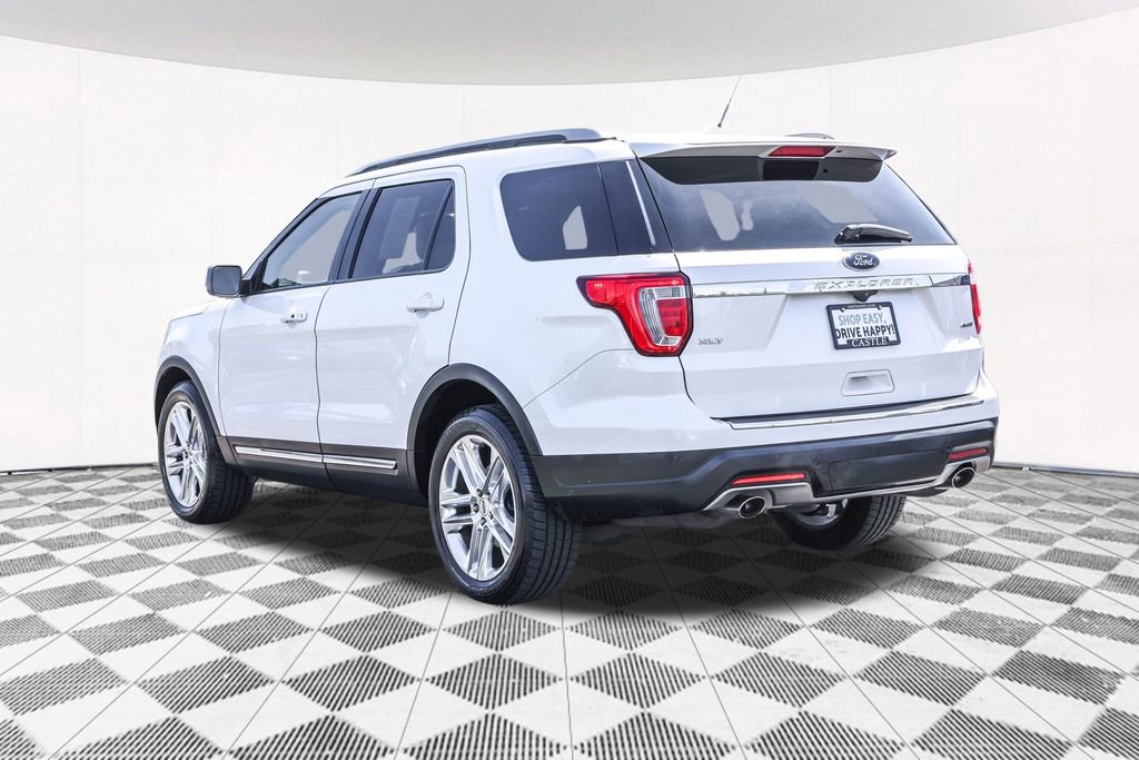 Used 2018 Ford Explorer XLT w/ Equipment Group 202A AWD/4WD image 18