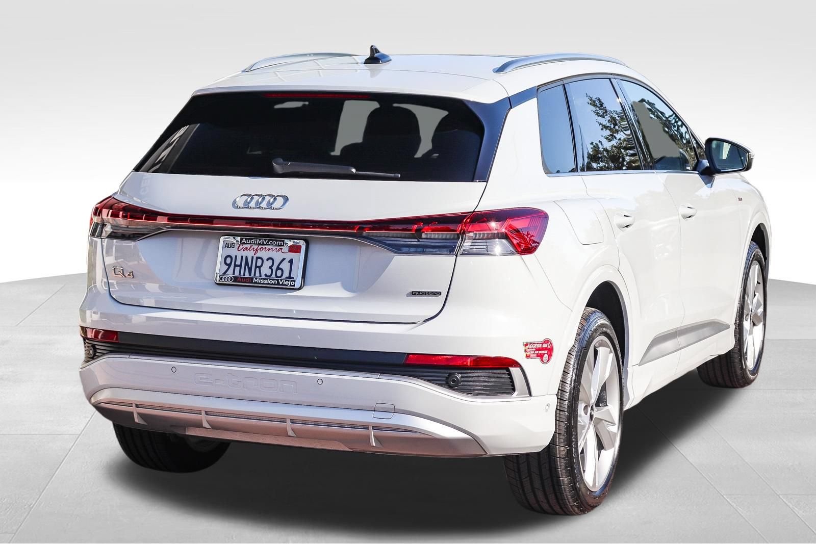 Certified 2023 Audi Q4 e-tron Premium Plus w/ Premium Plus AWD/4WD image 8