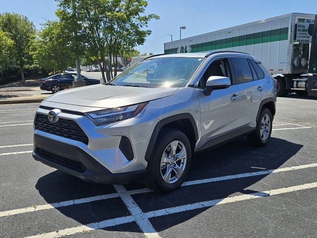 Used 2025 Toyota RAV4 XLE AWD/4WD image 4