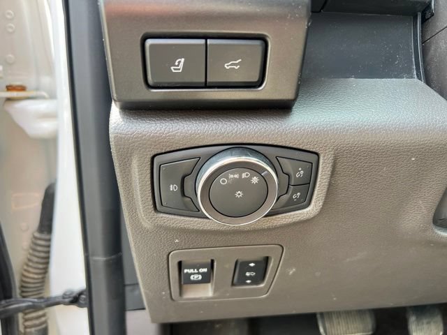 Used 2019 Ford Expedition Limited w/ Equipment Group 302A AWD/4WD image 26