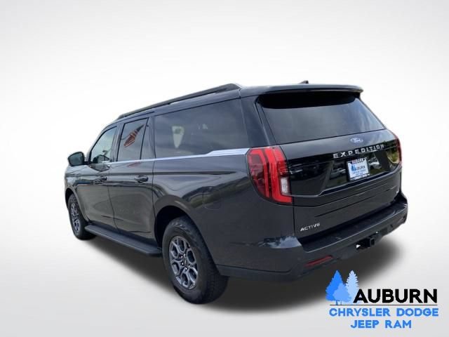 Used 2025 Ford Expedition Max Active AWD/4WD image 5