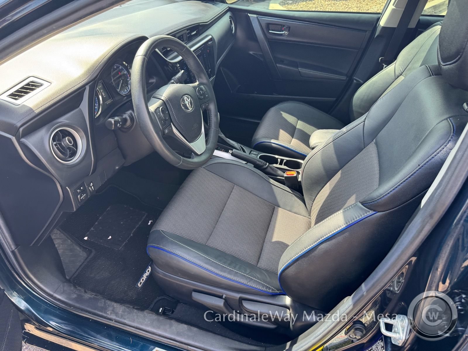 Used 2019 Toyota Corolla SE w/ Carpet Mat Package (TMS) FWD image 11