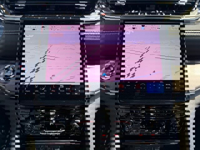 New 2025 Jeep Grand Cherokee L Limited w/ Trailer Tow Package image 18