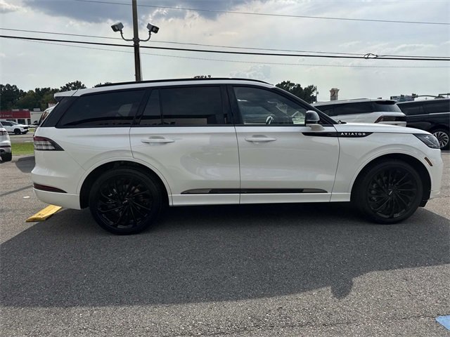 New 2025 Lincoln Aviator Reserve image 3