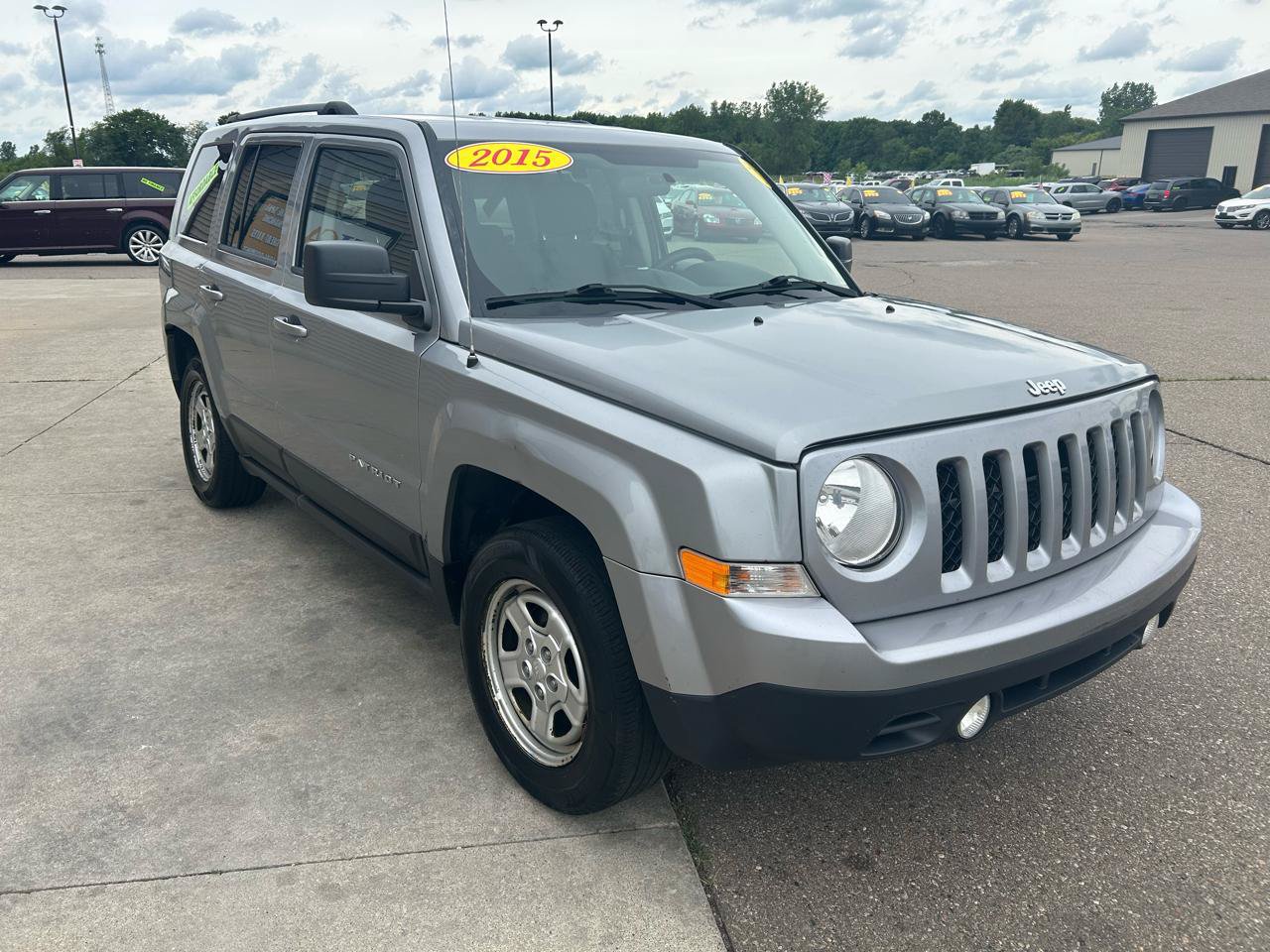 Used 2015 Jeep Patriot Sport w/ Power Value Group FWD image 3