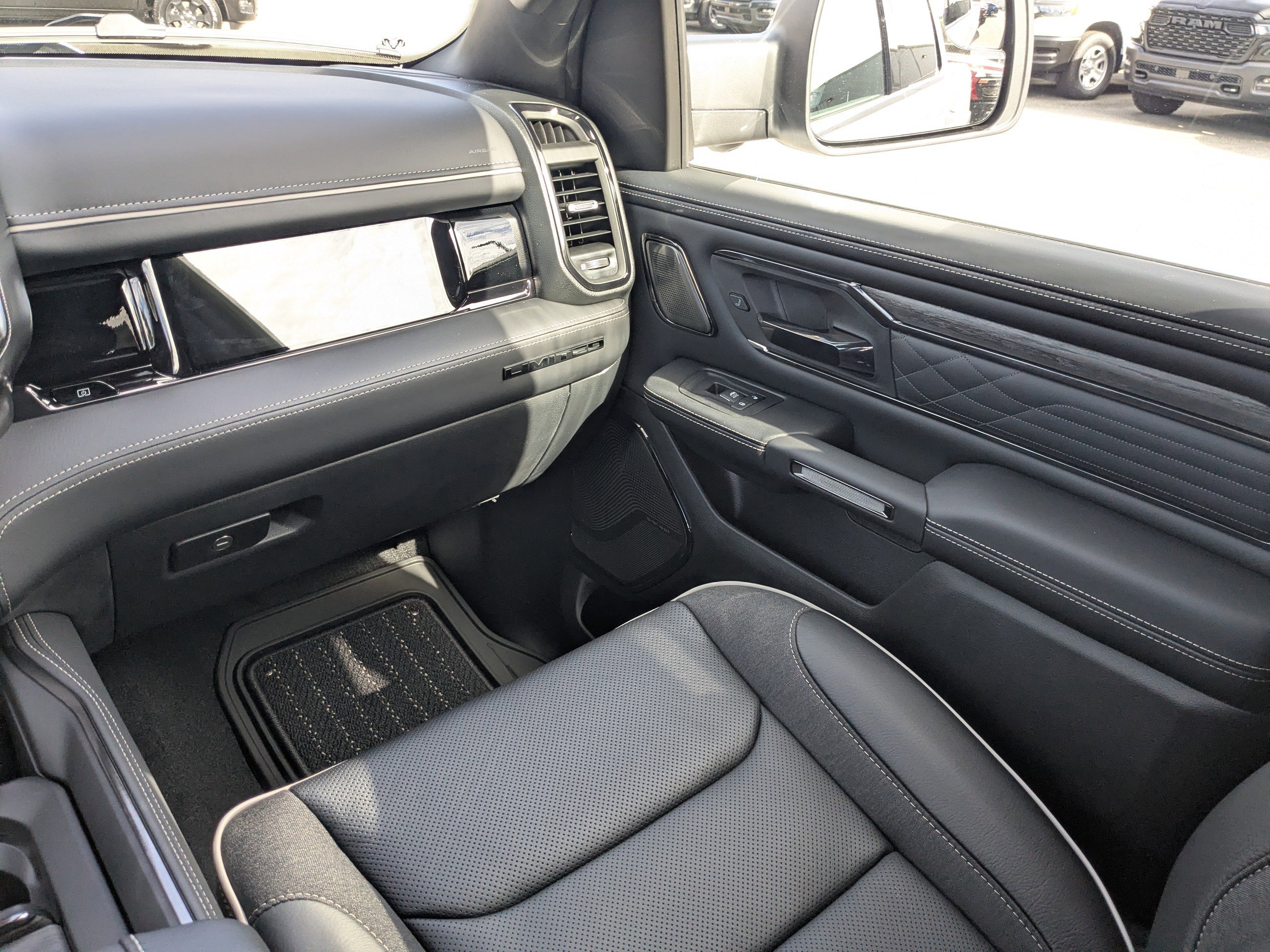New 2026 RAM 1500 Limited AWD/4WD image 16