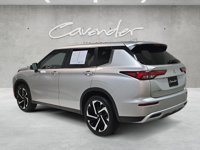 Used 2024 Mitsubishi Outlander SE image 14