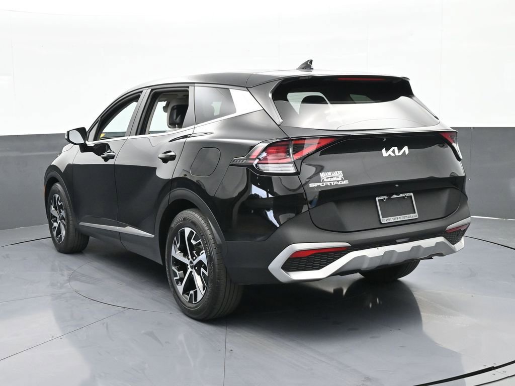 Used 2024 Kia Sportage EX image 4