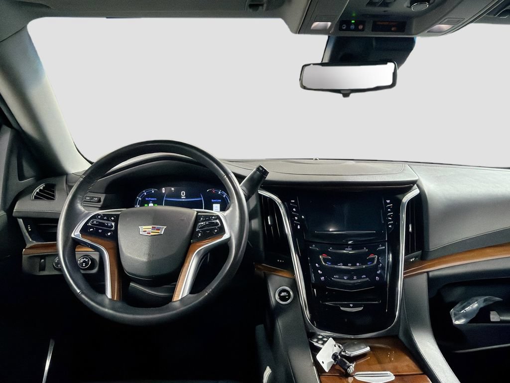 Used 2017 Cadillac Escalade Luxury AWD/4WD image 23