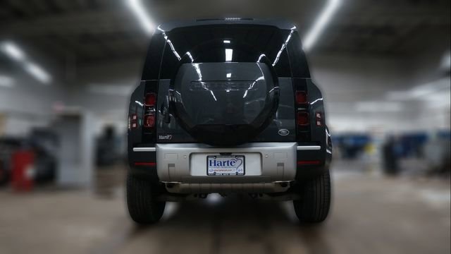 Used 2023 Land Rover Defender 90 S image 6